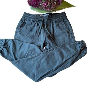 𝅺FAIRPLAY Joggers Khaki Green EUC